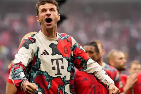 توماس مولر: واجهنا أوكلاند بشراسة هجومية.. واستمتعت بهدفي الأخير مع الجماهير